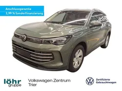 Cipressinogrün metallic Gebraucht 2024 VW Tiguan Elegance SUV | 43.680 € (Teuer)