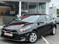 Schwarz Neu 2025 Kia Ceed 2 Limousine | 24.400 € (Fairer Preis)