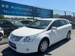 Weiß Gebraucht 2010 Toyota Avensis Multidrive S Kombi | 7.990 € (Fairer Preis)