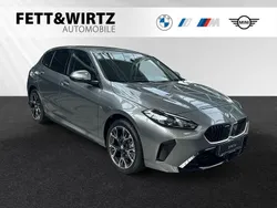 Skyscraper grau metallic Neu 2025 BMW 120 M Sport Kleinwagen | 38.990 € (Fairer Preis)