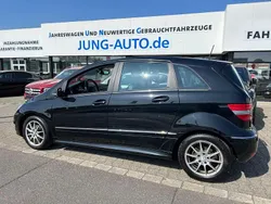 Schwarz Gebraucht 2010 Mercedes B180 Sport Van / Kleinbus | 4.890 € (Fairer Preis)