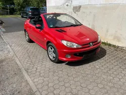 Rot Gebraucht 2004 Peugeot 206 CC Cabrio | 1.150 € (Guter Preis)