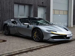 Grigio titanio Gebraucht 2021 Ferrari SF90 Coupé | 449.900 €