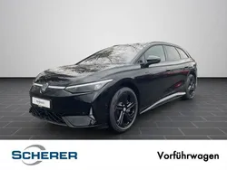Grenadillschwarz metallic (metallic) Gebraucht 2025 VW ID.7 GTX Limousine | 67.950 €