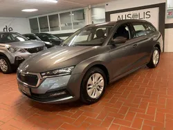 Graphite grau Gebraucht 2022 Skoda Octavia Kombi | 22.990 € (Guter Preis)