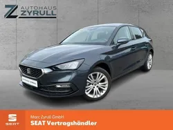 Grau Gebraucht 2024 Seat Leon Style Limousine | 29.290 € (Fairer Preis)