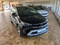 Lackierung schwarz perla nera/ Gebraucht 2024 Opel Crossland Elegance SUV | 24.490 € (Fairer Preis)