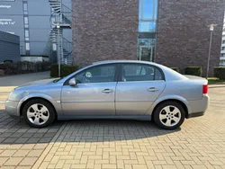 Grau Gebraucht 2004 Opel Vectra Elegance Limousine | 999 € (Guter Preis)