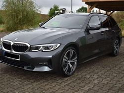 Grau Gebraucht 2019 BMW 320 Sport Line Kombi | 24.999 € (Etwas zu teuer)