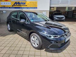 Grenadillschwarz metallic Gebraucht 2024 VW Golf VIII Life Limousine | 26.660 € (Teuer)