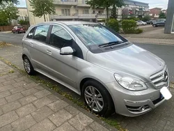 Silber Gebraucht 2010 Mercedes B200 Van / Kleinbus | 5.200 € (Fairer Preis)