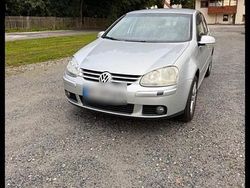 Grau Gebraucht 2007 VW Golf V Kleinwagen | 1.900 € (Guter Preis)