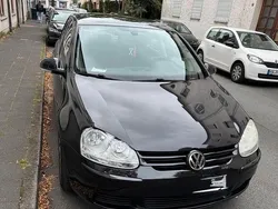Schwarz Gebraucht 2006 VW Golf V Limousine | 2.900 € (Etwas zu teuer)