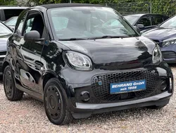 Schwarz Gebraucht 2021 Smart ForTwo Electric Drive Kleinwagen | 9.450 € (Guter Preis)