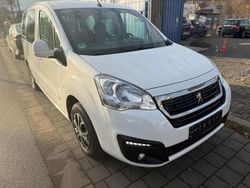 Weiß Gebraucht 2017 Peugeot Partner Tepee Active Van / Kleinbus | 9.699 €