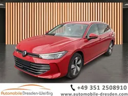 Rot Gebraucht 2024 VW Passat Business Kombi | 29.980 € (Superpreis)