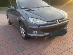 Grau Gebraucht 2006 Peugeot 206 CC Cabrio | 1.590 €