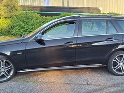 Schwarz Gebraucht 2014 Mercedes E220 Edition Kombi | 14.800 € (Fairer Preis)