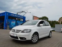 Weiß Gebraucht 2007 VW Golf Plus Cross Van / Kleinbus | 5.999 € (Fairer Preis)