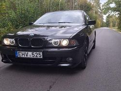 Schwarz Gebraucht 2000 BMW 523 Sport Line Limousine | 7.999 €