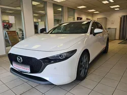 Weiß Gebraucht 2022 Mazda 3 Limousine | 21.200 € (Fairer Preis)