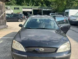 Schwarz Gebraucht 2003 Ford Mondeo Ambiente Kombi | 750 € (Guter Preis)