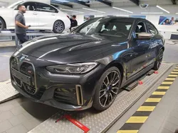 Black sapphire metallic Gebraucht 2022 BMW i4 Performance Limousine | 44.630 € (Superpreis)