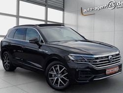 Deep black perleffekt Gebraucht 2019 VW Touareg R-line SUV | 46.990 € (Fairer Preis)