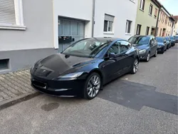 Schwarz Gebraucht 2023 Tesla Model 3 Limousine | 38.000 €