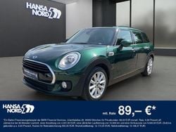 Grün / british racing green (metallic) Gebraucht 2017 Mini Cooper Clubman Kombi | 13.990 € (Fairer Preis)