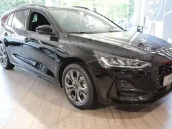 Agate black Gebraucht 2024 Ford Focus ST-Line Kombi | 27.800 € (Etwas zu teuer)