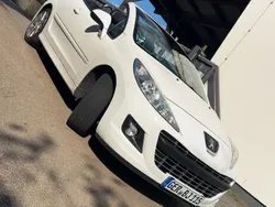 Weiß Gebraucht 2011 Peugeot 207 CC Platinum Cabrio | 5.500 € (Fairer Preis)