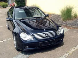 Schwarz Gebraucht 2024 Mercedes 180 Limousine | 3.990 €