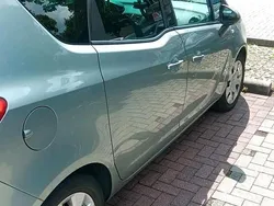 Grün Gebraucht 2013 Opel Meriva Van / Kleinbus | 3.500 € (Fairer Preis)