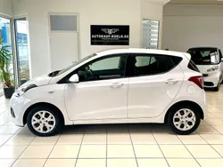 Weiß Gebraucht 2015 Hyundai i10 Trend Kleinwagen | 10.490 € (Fairer Preis)