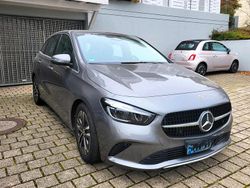 Silber Gebraucht 2024 Mercedes B180 Van / Kleinbus | 32.900 € (Guter Preis)
