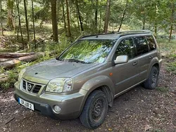 Silber Gebraucht 2003 Nissan X-Trail SUV | 1.500 € (Guter Preis)