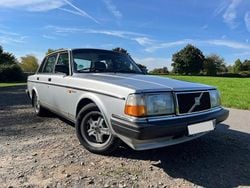 Silber Gebraucht 1987 Volvo 240 Limousine | 5.900 €