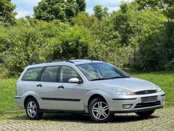 Silber Gebraucht 2005 Ford Focus Ambiente Limousine | 1.600 € (Fairer Preis)