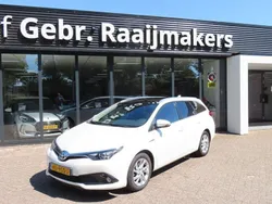 Weiß Gebraucht 2015 Toyota Auris Touring Sports Kombi | 8.900 € (Fairer Preis)