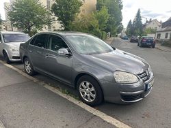 Grau Gebraucht 2006 VW Jetta Comfortline Limousine | 3.200 € (Fairer Preis)