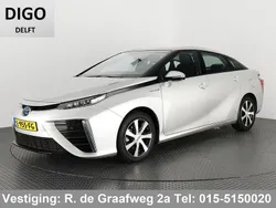 Grau Gebraucht 2017 Toyota Mirai Executive Limousine | 17.900 €