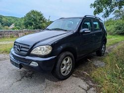 Blau Gebraucht 2003 Mercedes ML270 SUV | 5.499 € (Fairer Preis)