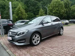 Grau Gebraucht 2015 Mercedes B200 Van / Kleinbus | 15.990 € (Etwas zu teuer)