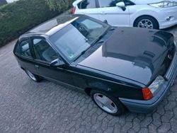 Grau Gebraucht 1990 Opel Kadett Limousine | 2.599 €