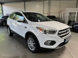 Weiß Gebraucht 2016 Ford Kuga Business Edition SUV | 10.490 € (Fairer Preis)