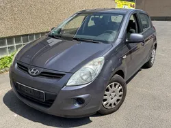 Grau Gebraucht 2011 Hyundai i20 Classic Kleinwagen | 1.999 € (Fairer Preis)