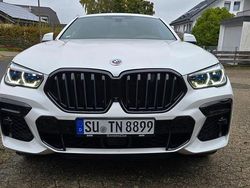 Weiß Gebraucht 2023 BMW X6 M50 Shadowline SUV | 64.000 €