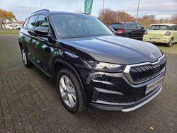 Blackmagic perleffekt (metallic) Gebraucht 2022 Skoda Kodiaq Tour SUV | 31.990 € (Teuer)