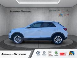 Pure white (weiß) Gebraucht 2023 VW T-Roc Style SUV | 19.990 € (Fairer Preis)